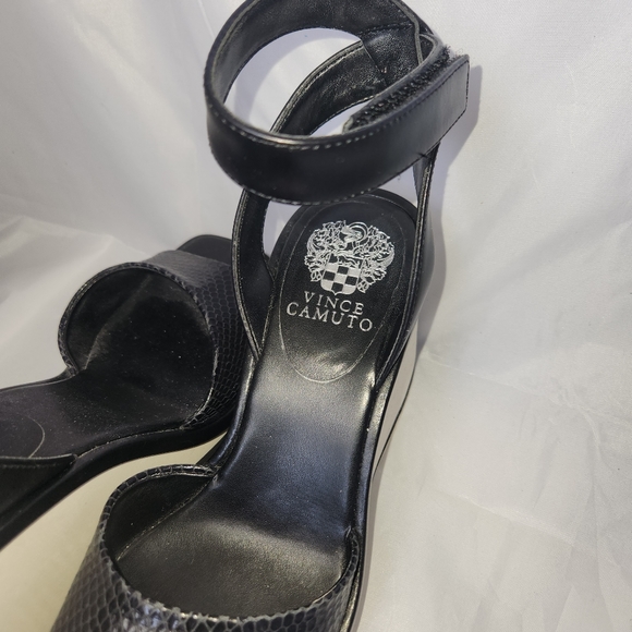 Vince Camuto Wedge Sandal - Picture 4 of 7